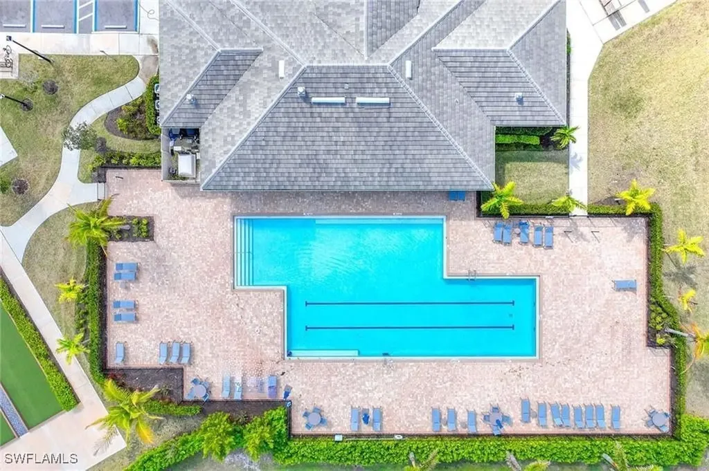 335 Tamarindo Lane Naples FL 34114