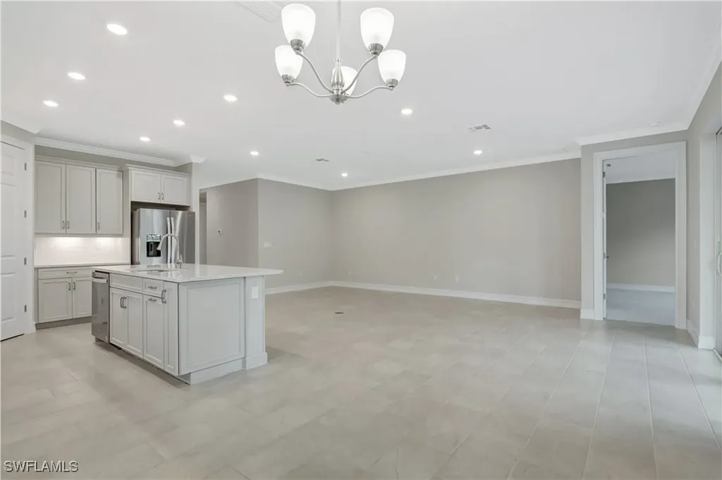 335 Tamarindo Lane Naples FL 34114