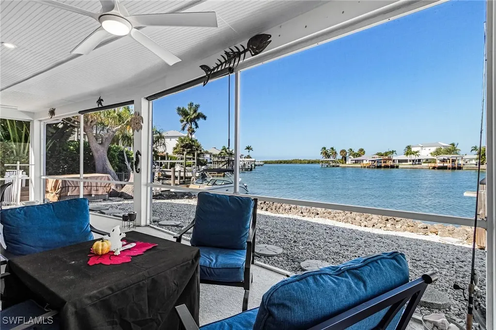 121 Jamaica Drive Naples FL 34113