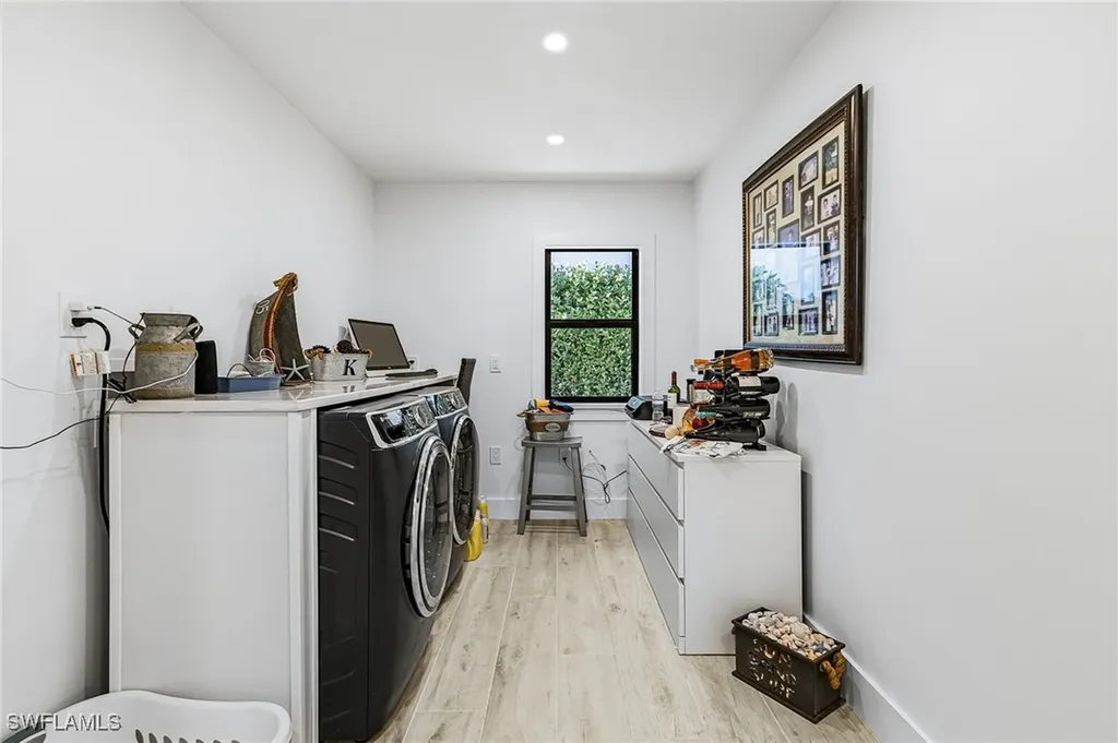 121 Jamaica Drive Naples FL 34113
