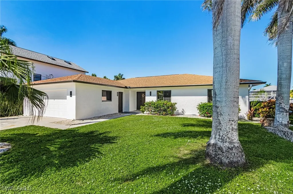 121 Jamaica Drive Naples FL 34113