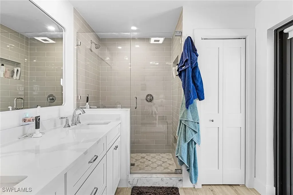 121 Jamaica Drive Naples FL 34113