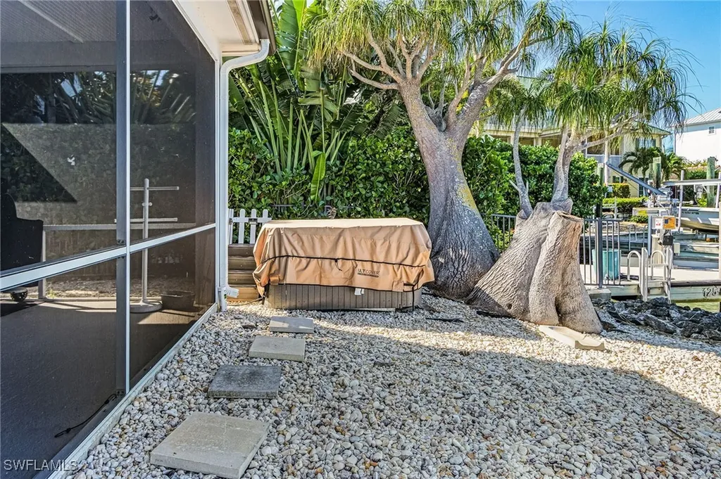 121 Jamaica Drive Naples FL 34113