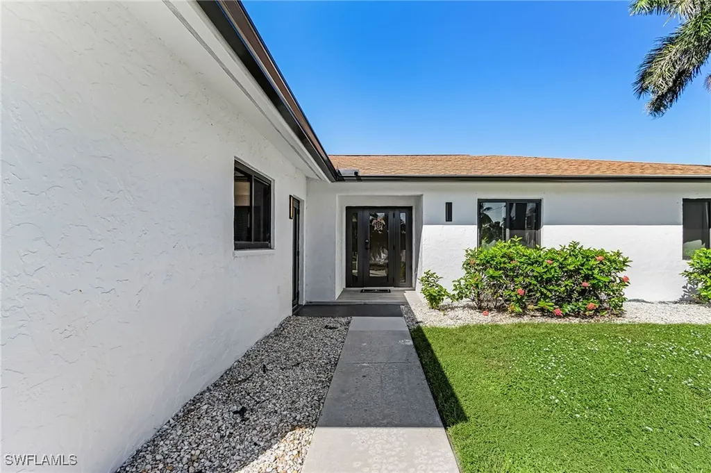 121 Jamaica Drive Naples FL 34113