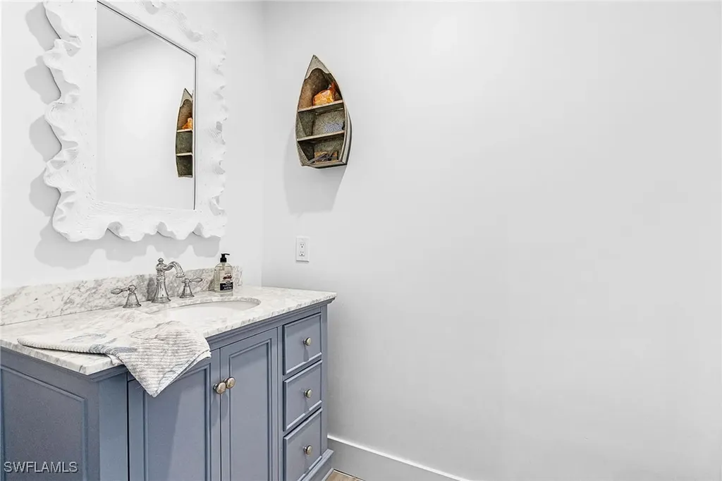 121 Jamaica Drive Naples FL 34113