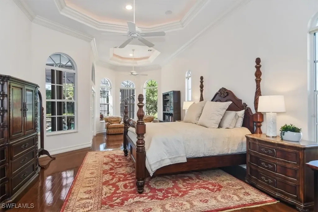 396 Edgemere Way E Naples FL 34105