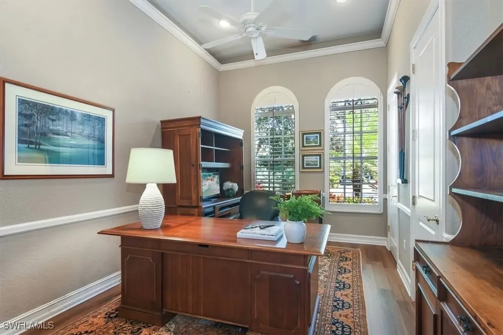 396 Edgemere Way E Naples FL 34105