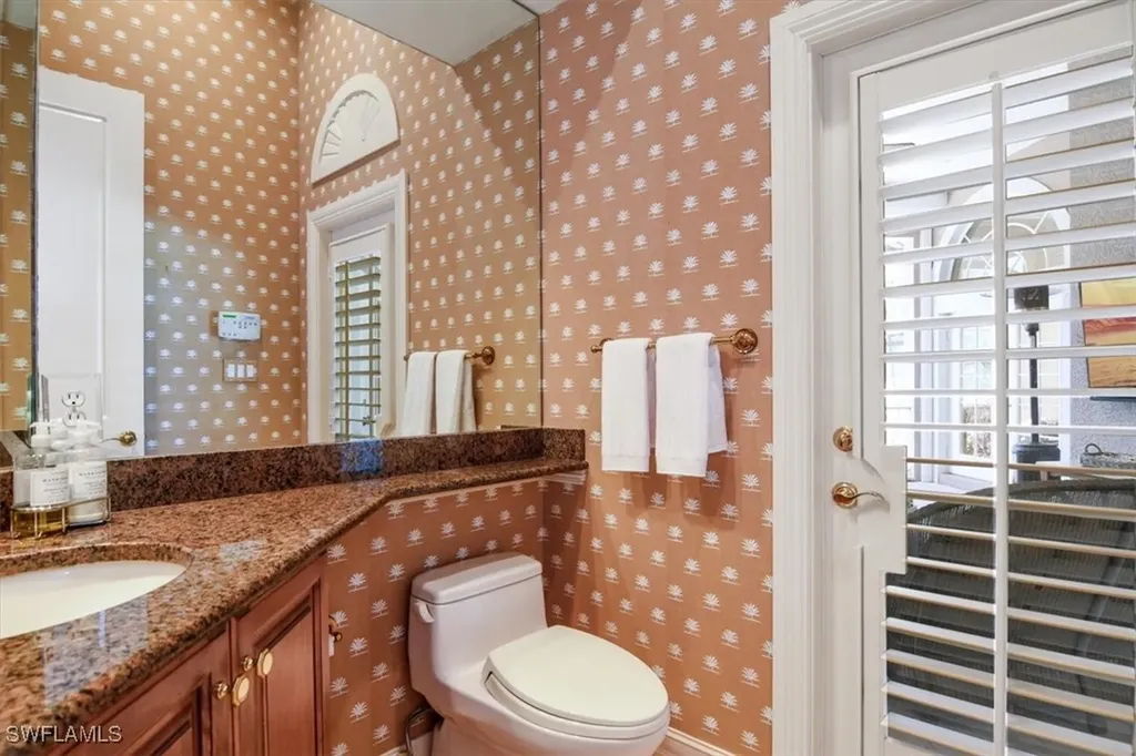 396 Edgemere Way E Naples FL 34105
