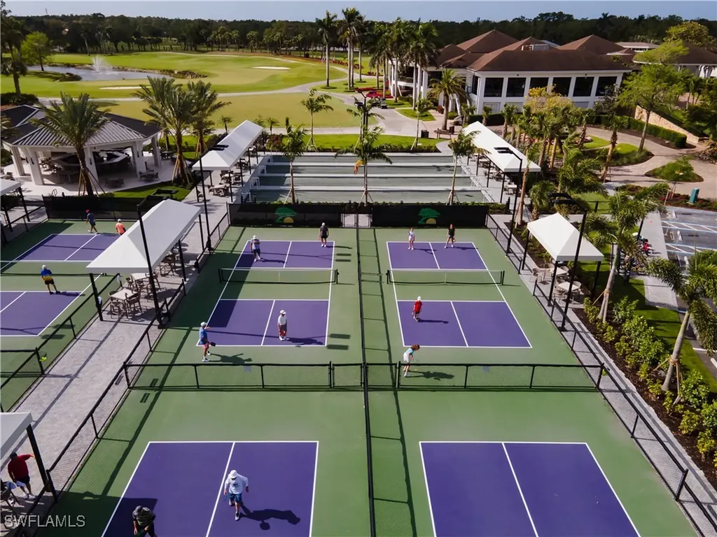 396 Edgemere Way E Naples FL 34105