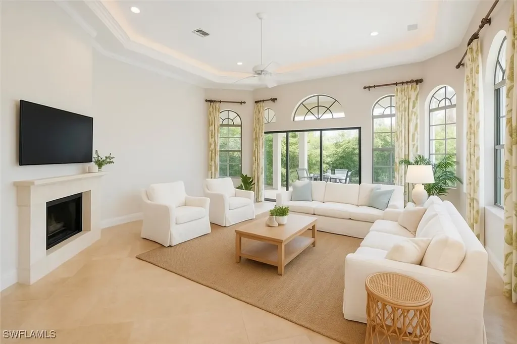 396 Edgemere Way E Naples FL 34105