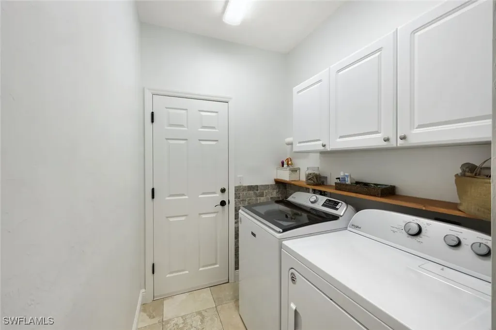 11641 Red Hibiscus Drive Bonita Springs FL 34135