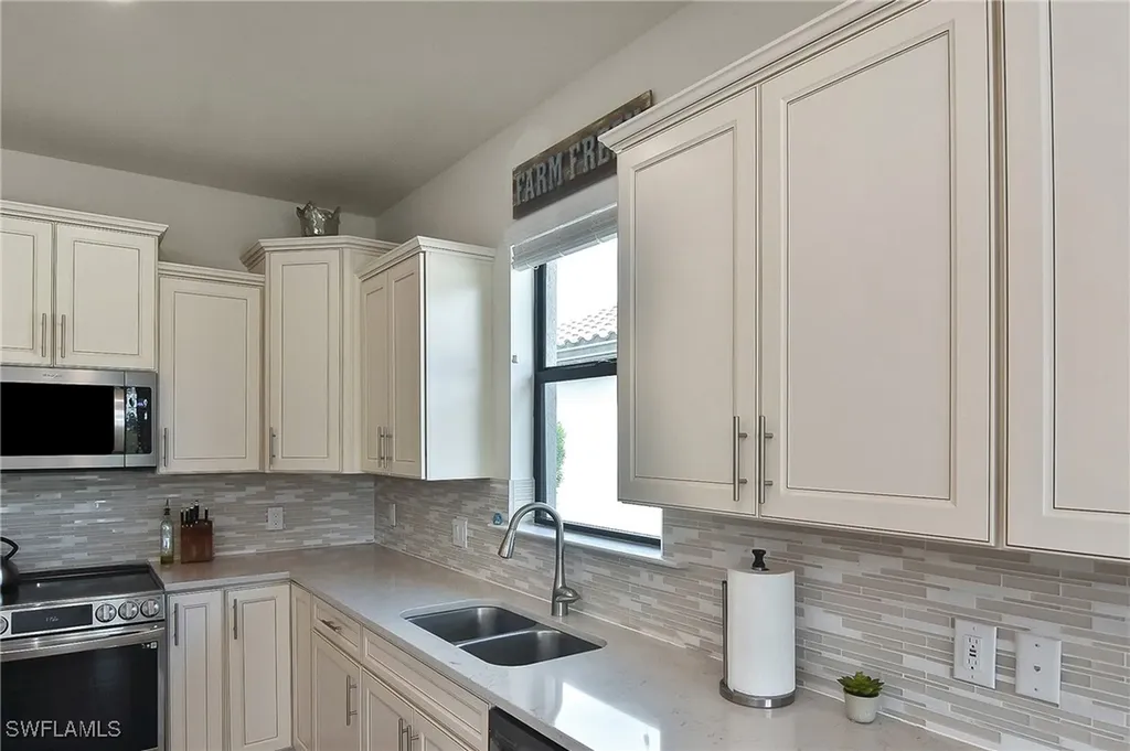 19375 Elston Way Estero FL 33928