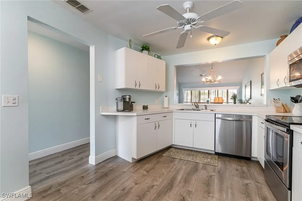 484 Belina Drive Naples FL 34104