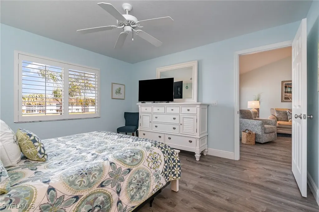 484 Belina Drive Naples FL 34104