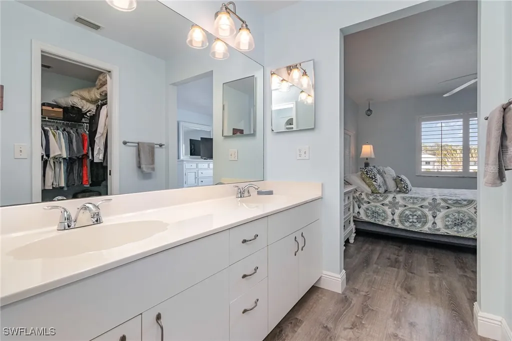 484 Belina Drive Naples FL 34104
