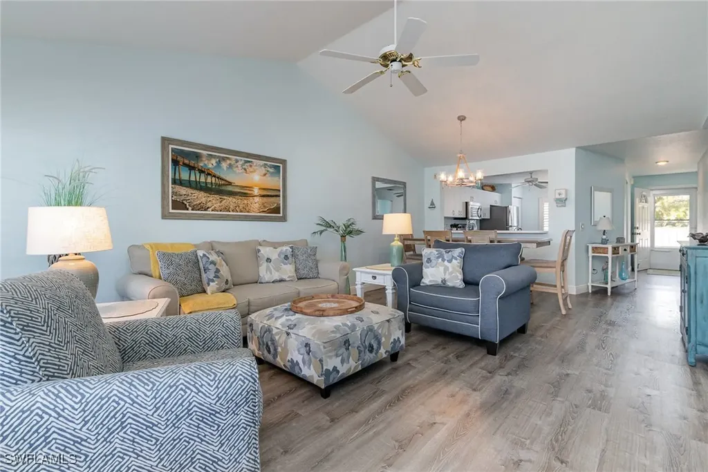 484 Belina Drive Naples FL 34104