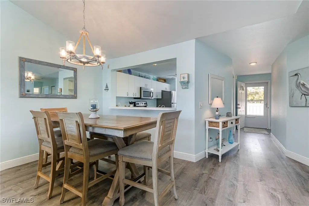 484 Belina Drive Naples FL 34104