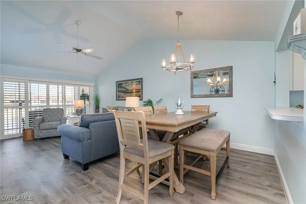 484 Belina Drive Naples FL 34104