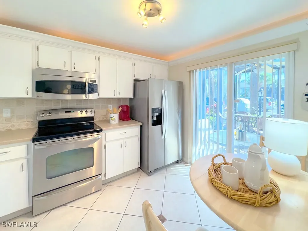 4085 Northlight Drive Naples FL 34112