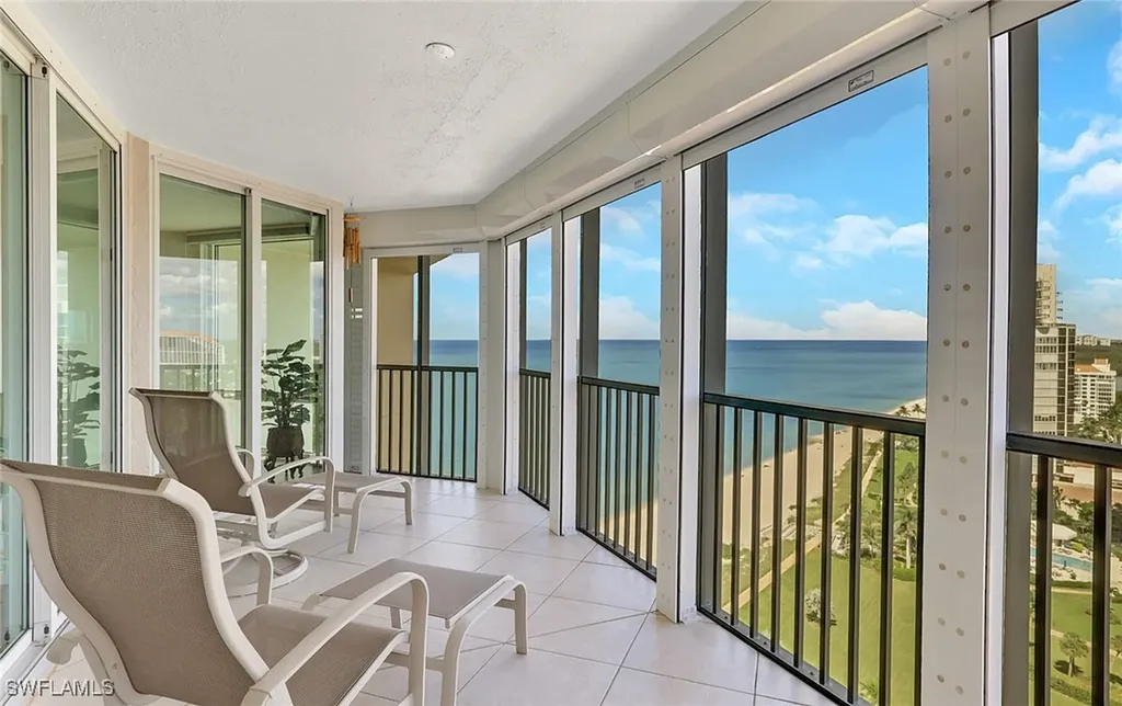 Naples FL, 4651 Gulf Shore Boulevard N, Unit PH-6