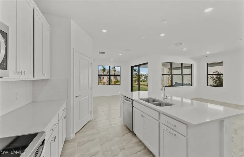 3922 E Hampton Circle Alva FL 33920