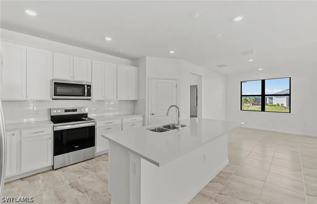 3922 E Hampton Circle Alva FL 33920