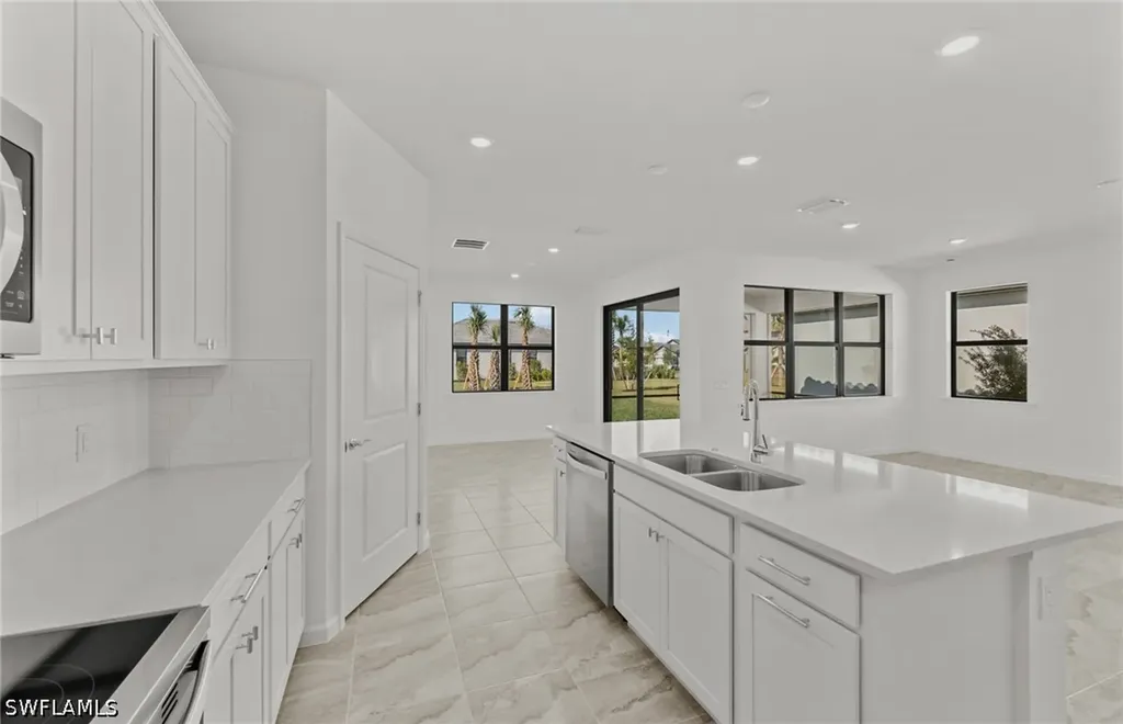 3922 E Hampton Circle Alva FL 33920