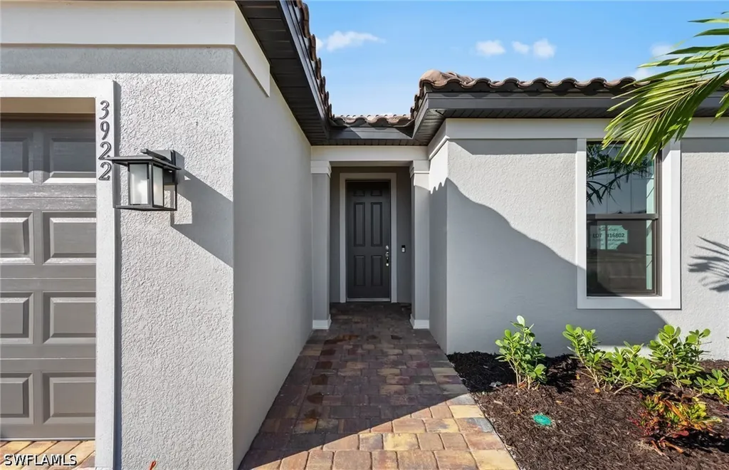 3922 E Hampton Circle Alva FL 33920