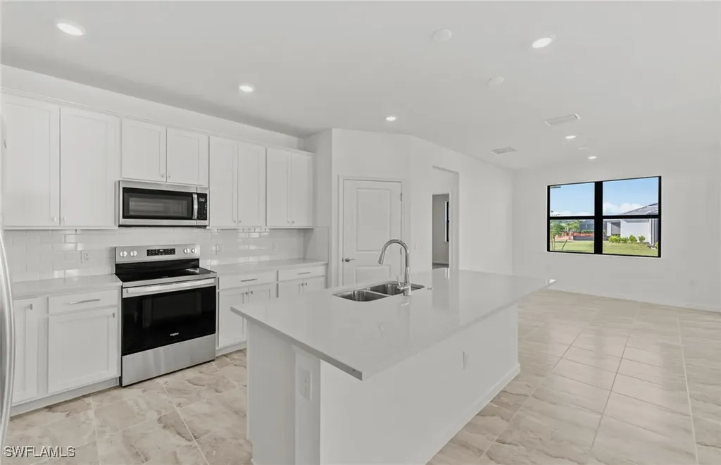 3922 E Hampton Circle Alva FL 33920