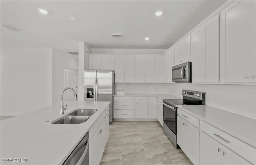 3922 E Hampton Circle Alva FL 33920