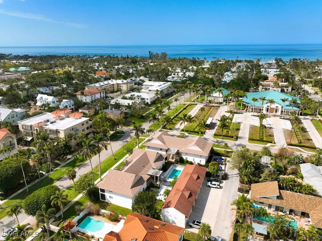 415 10th Avenue S Naples FL 34102