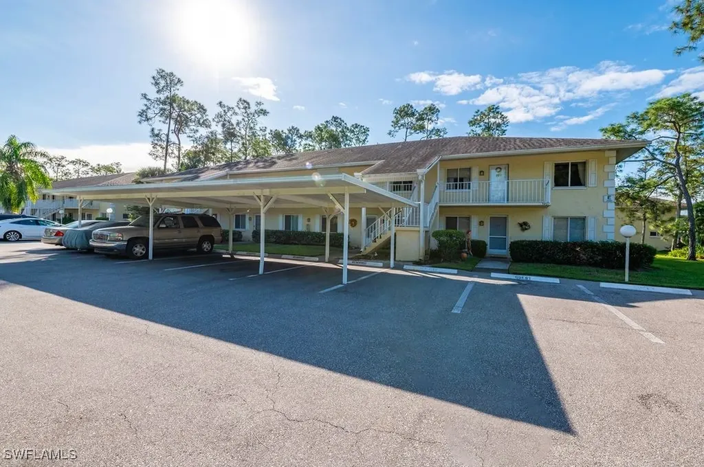 3491 County Barn Road Naples FL 34112