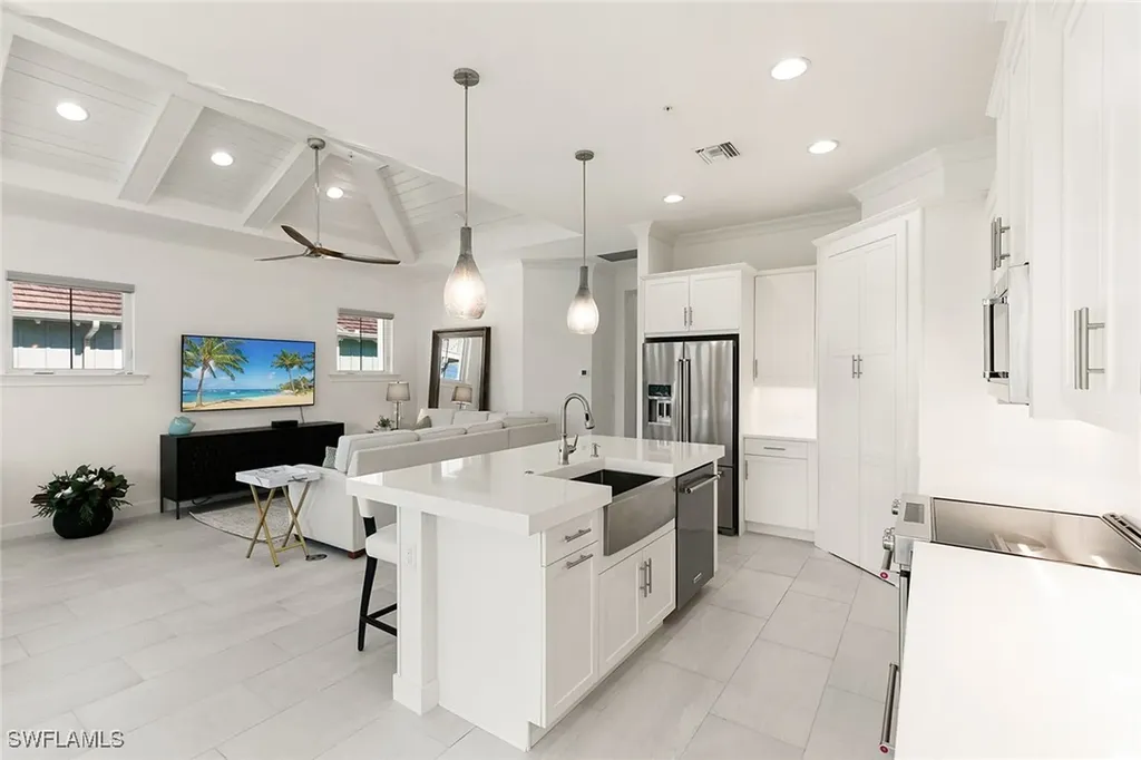 6585 Dominica Drive Naples FL 34113