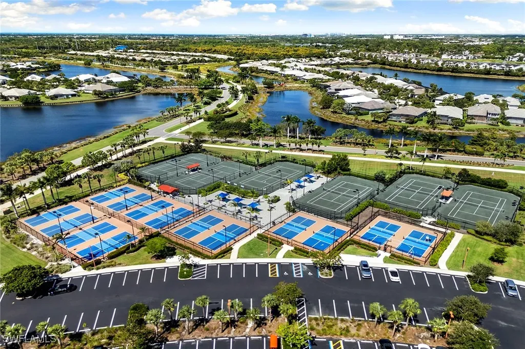 6585 Dominica Drive Naples FL 34113