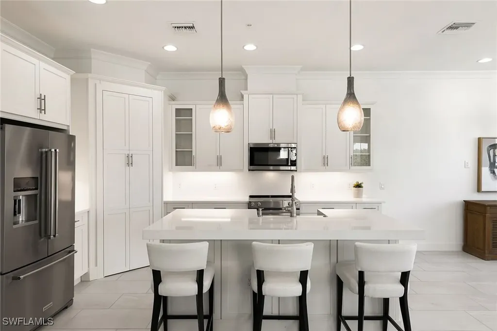 6585 Dominica Drive Naples FL 34113