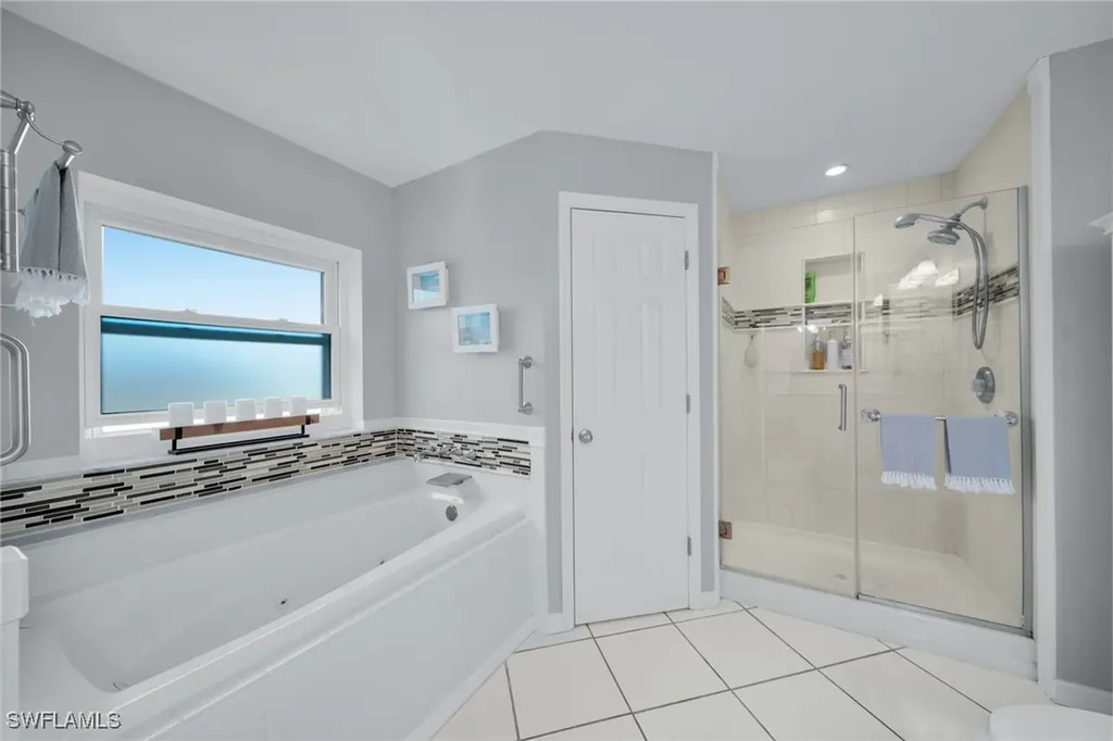 3922 NE 23rd Place Cape Coral FL 33909