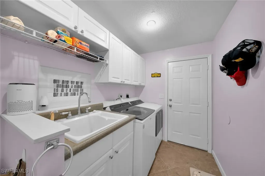 3922 NE 23rd Place Cape Coral FL 33909