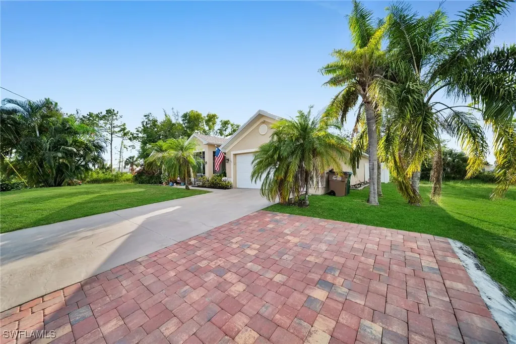 3922 NE 23rd Place Cape Coral FL 33909