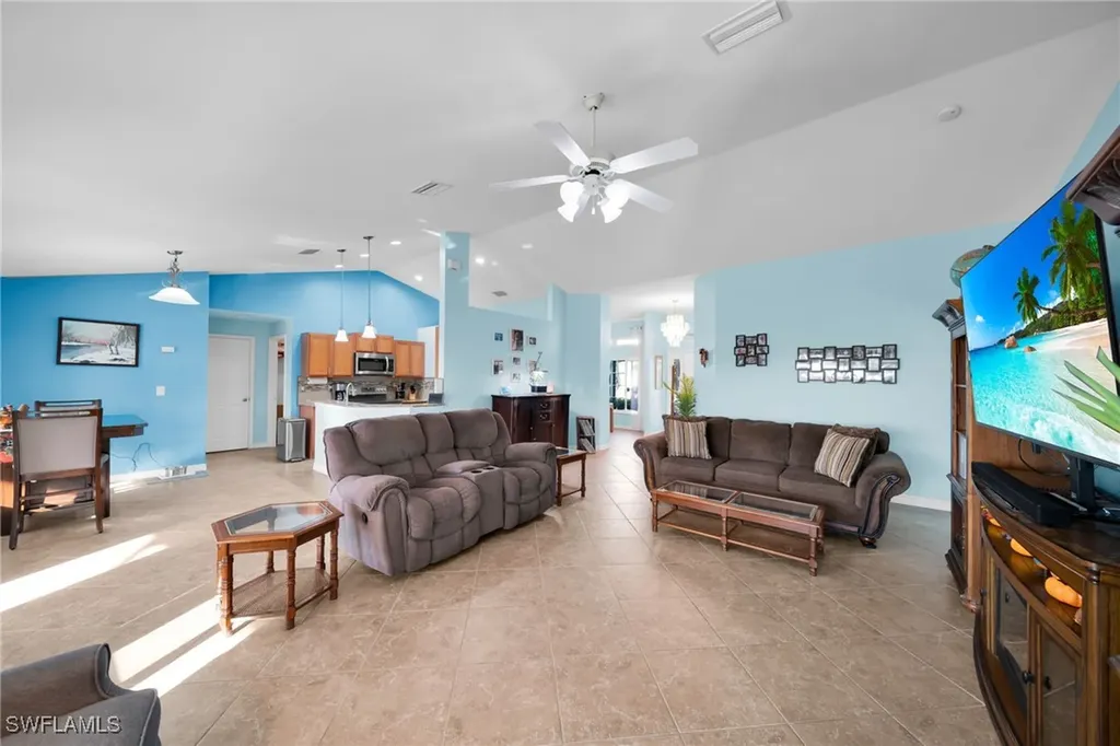 3922 NE 23rd Place Cape Coral FL 33909