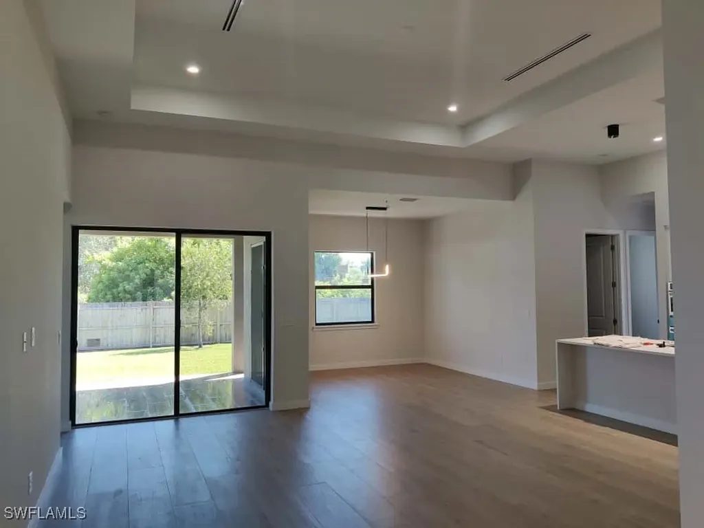 1827 NW 28th Avenue Cape Coral FL 33993
