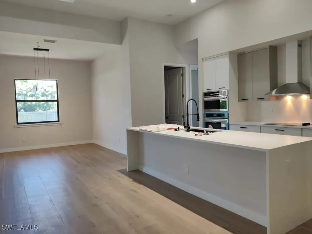 1827 NW 28th Avenue Cape Coral FL 33993