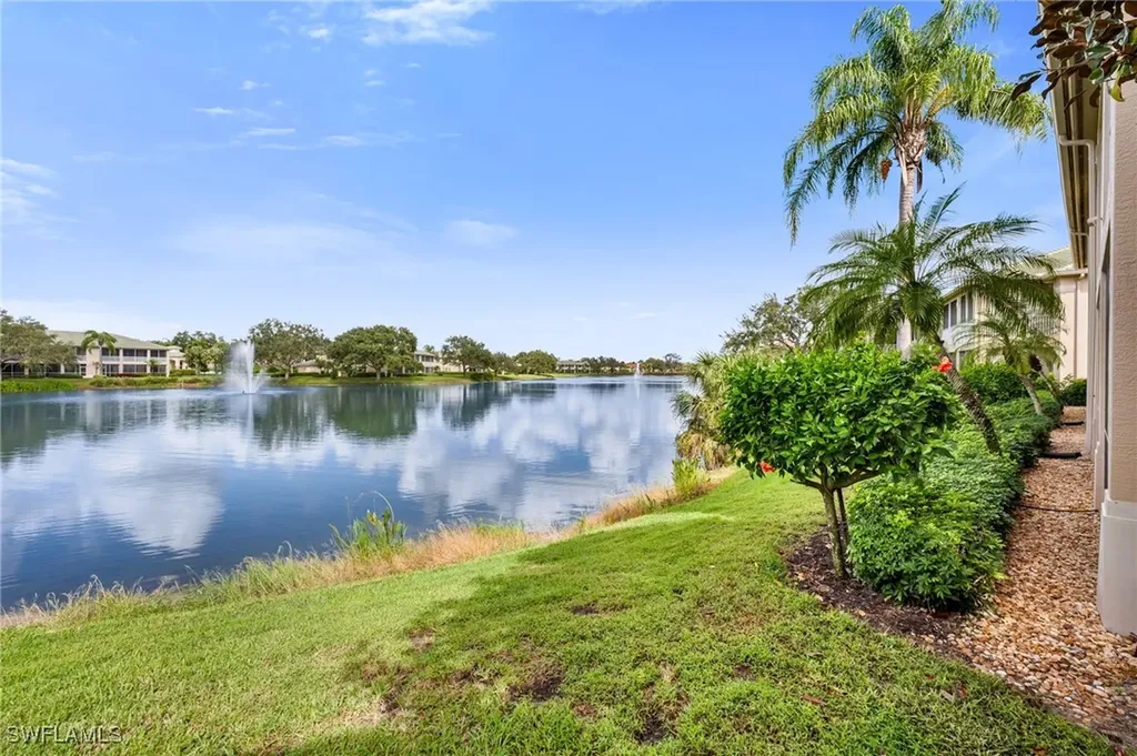 566 Vintage Reserve Lane Naples FL 34119