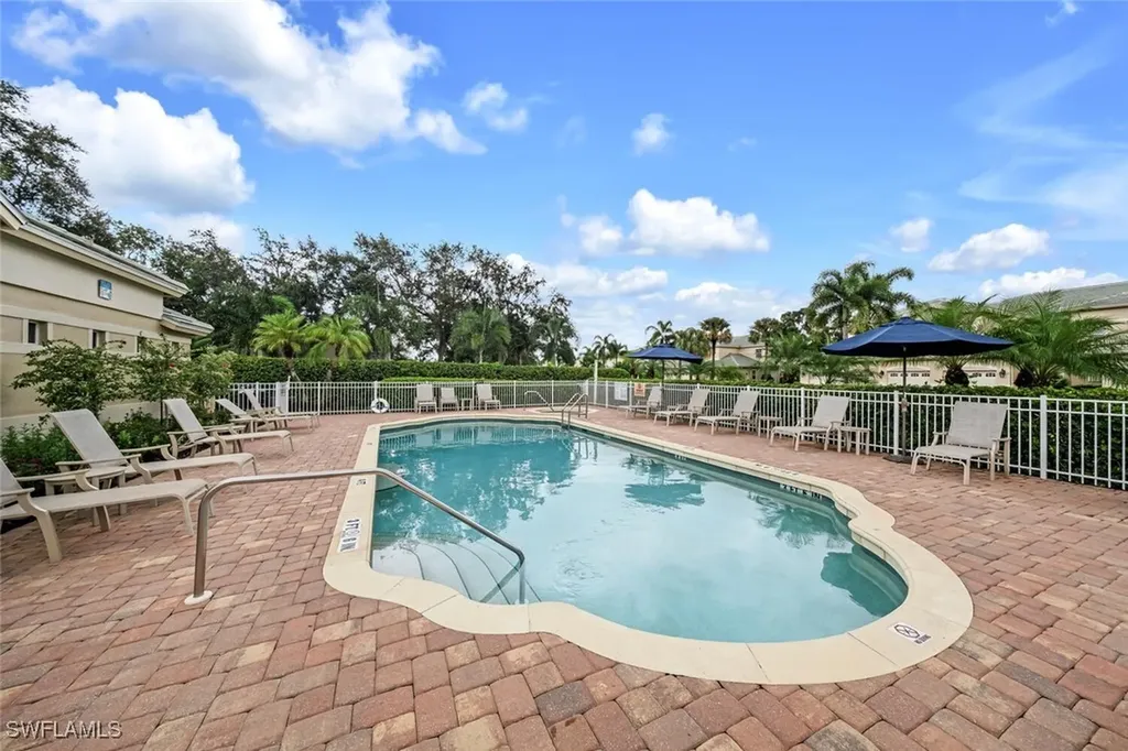 566 Vintage Reserve Lane Naples FL 34119