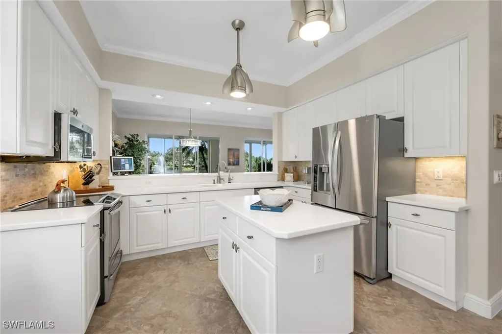 566 Vintage Reserve Lane Naples FL 34119