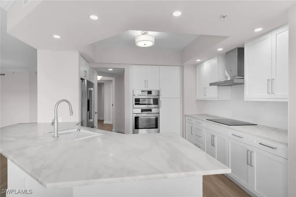 Naples FL, 1060 Borghese Lane, Unit 803