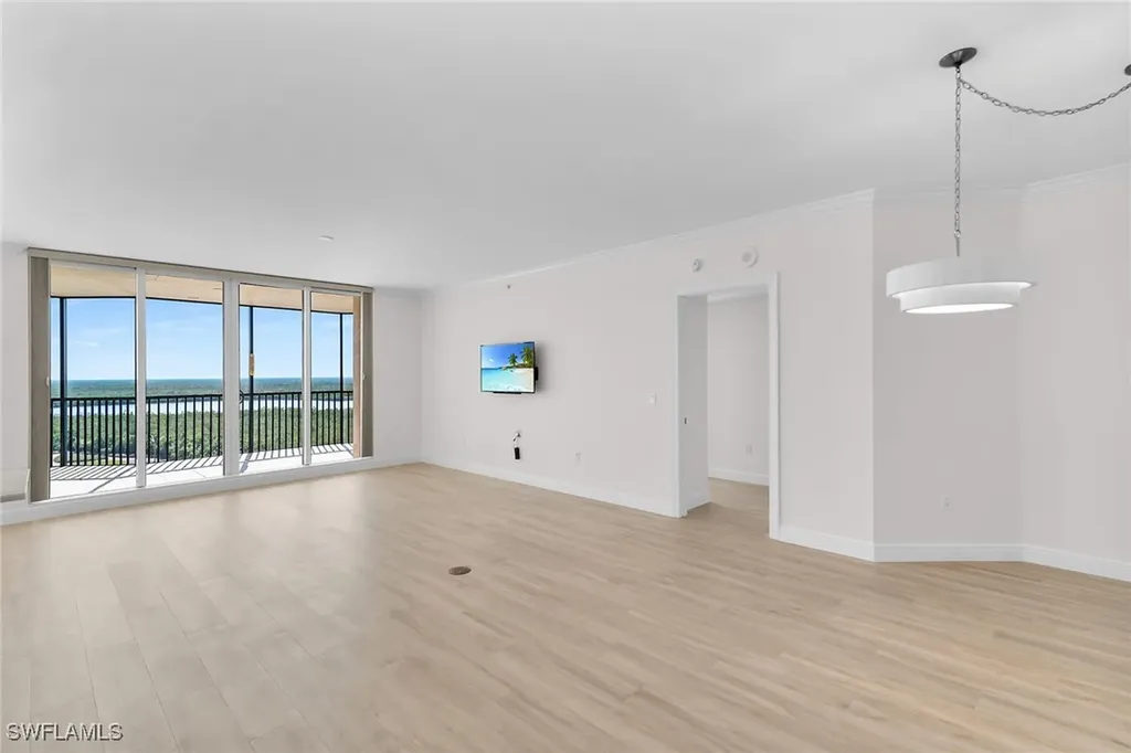 1060 Borghese Lane Naples FL 34114