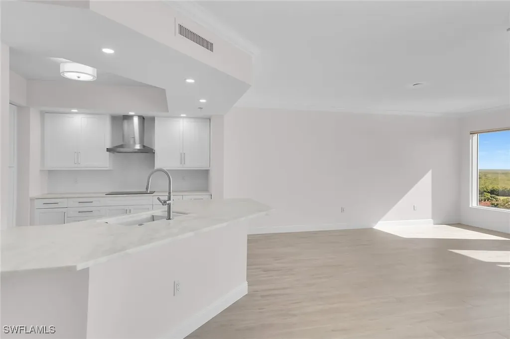 1060 Borghese Lane Naples FL 34114