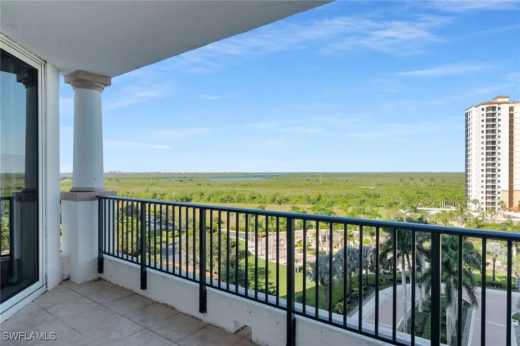 1060 Borghese Lane Naples FL 34114
