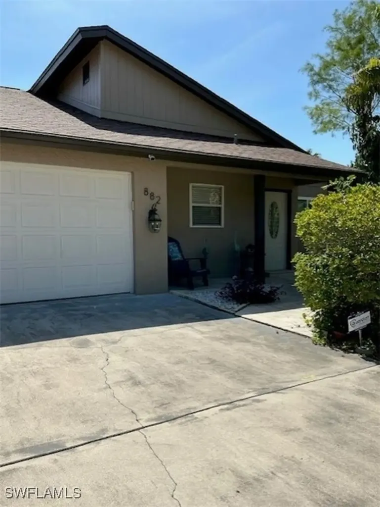 882 Bluebird Street Naples FL 34104