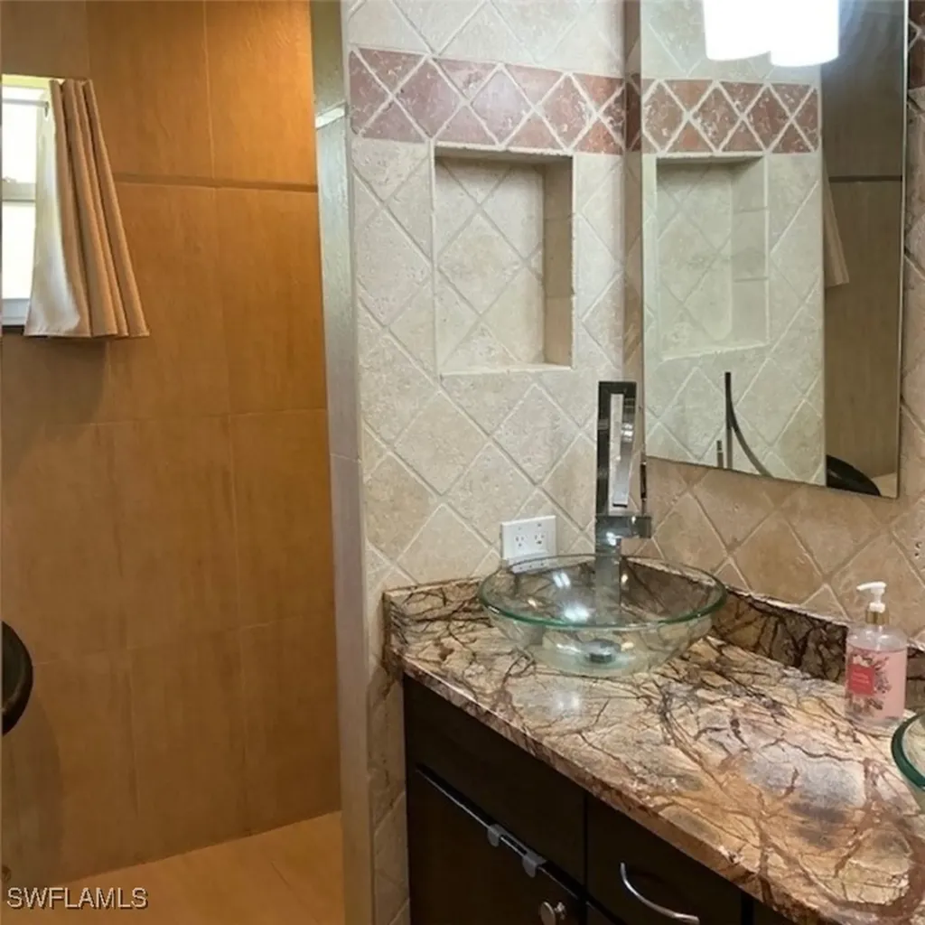 882 Bluebird Street Naples FL 34104
